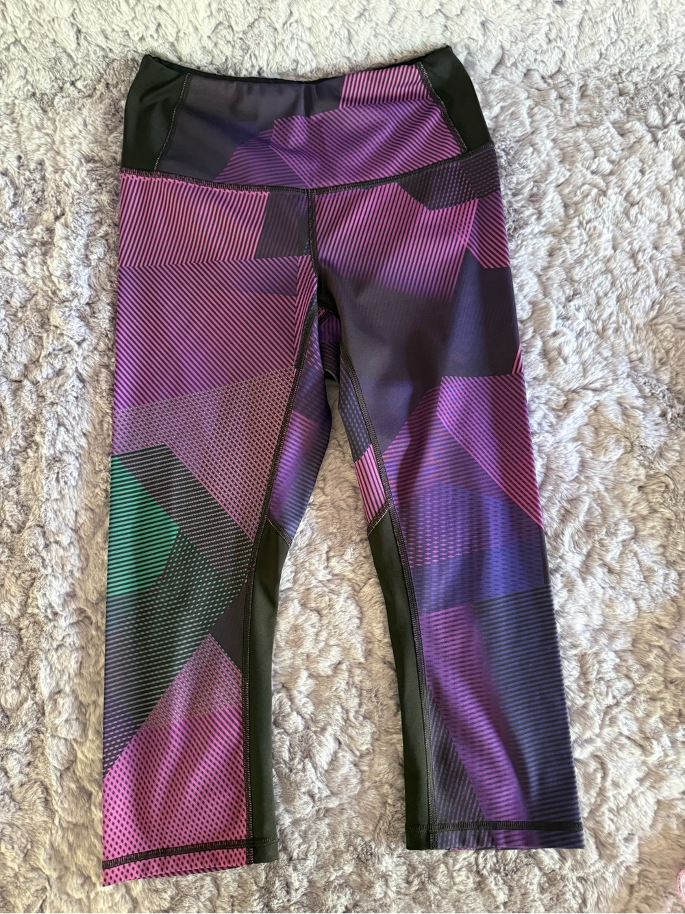 Lucy | Geometric Cropped Leggings | SP